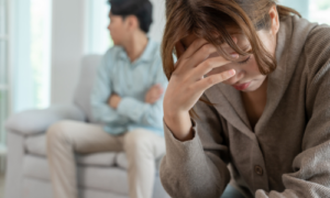 男性にがっかりする女性